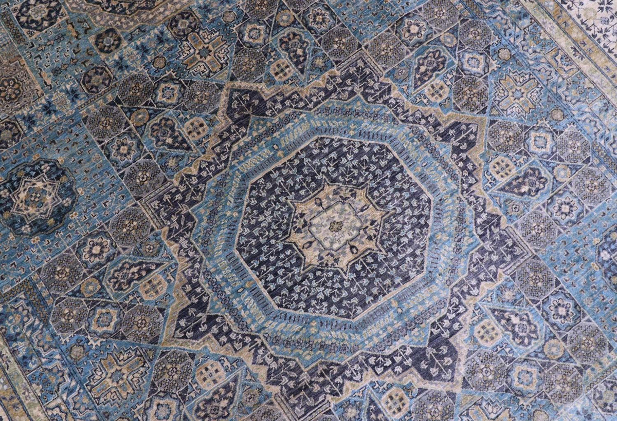 Ziegler Rug - 355 x 270 cm - light blue