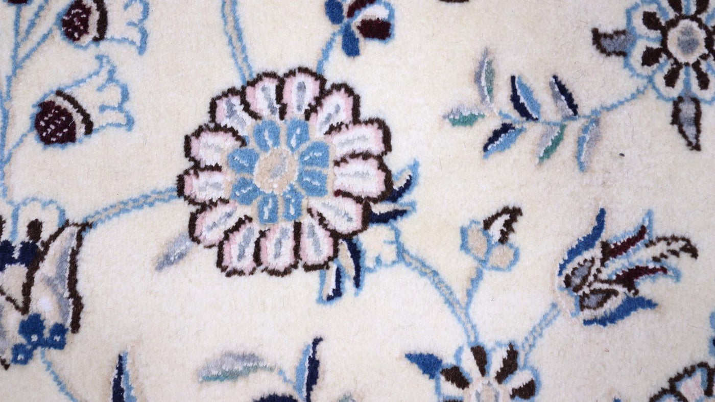 Nain Rug 307x200cm - Persian Rugs