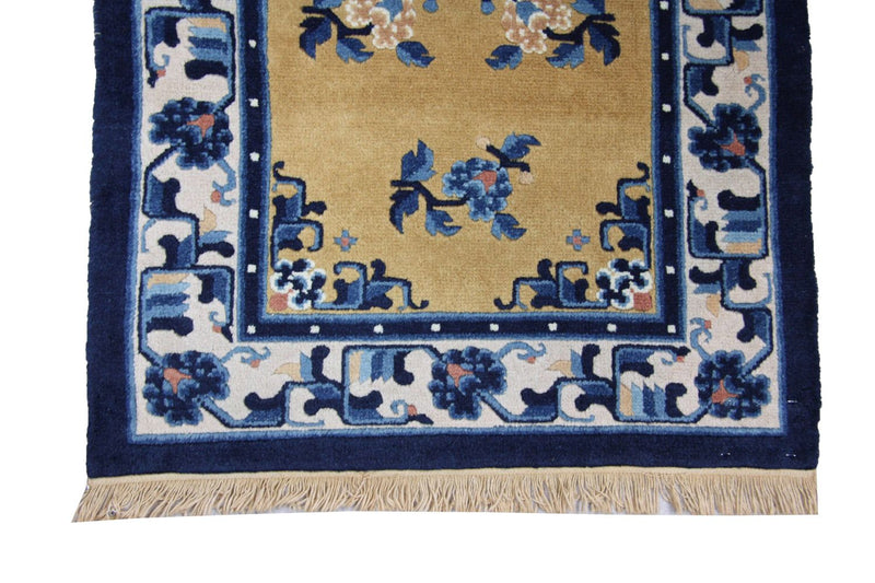 Chinese Rug - 137 x 69 cm - blue