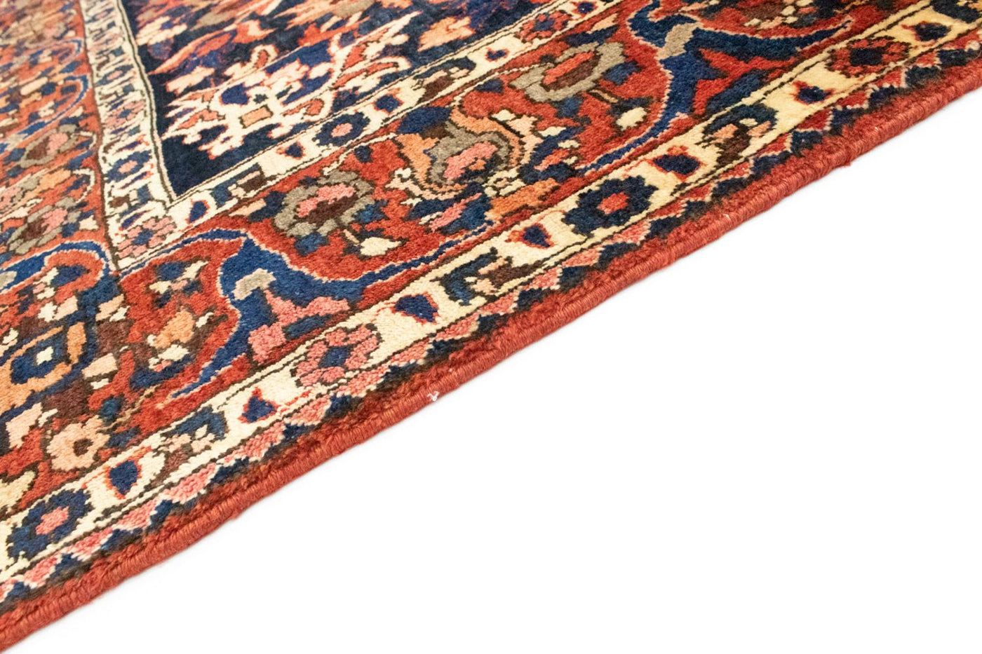 Bakhtiari Rug 340x215cm - Persian Rugs