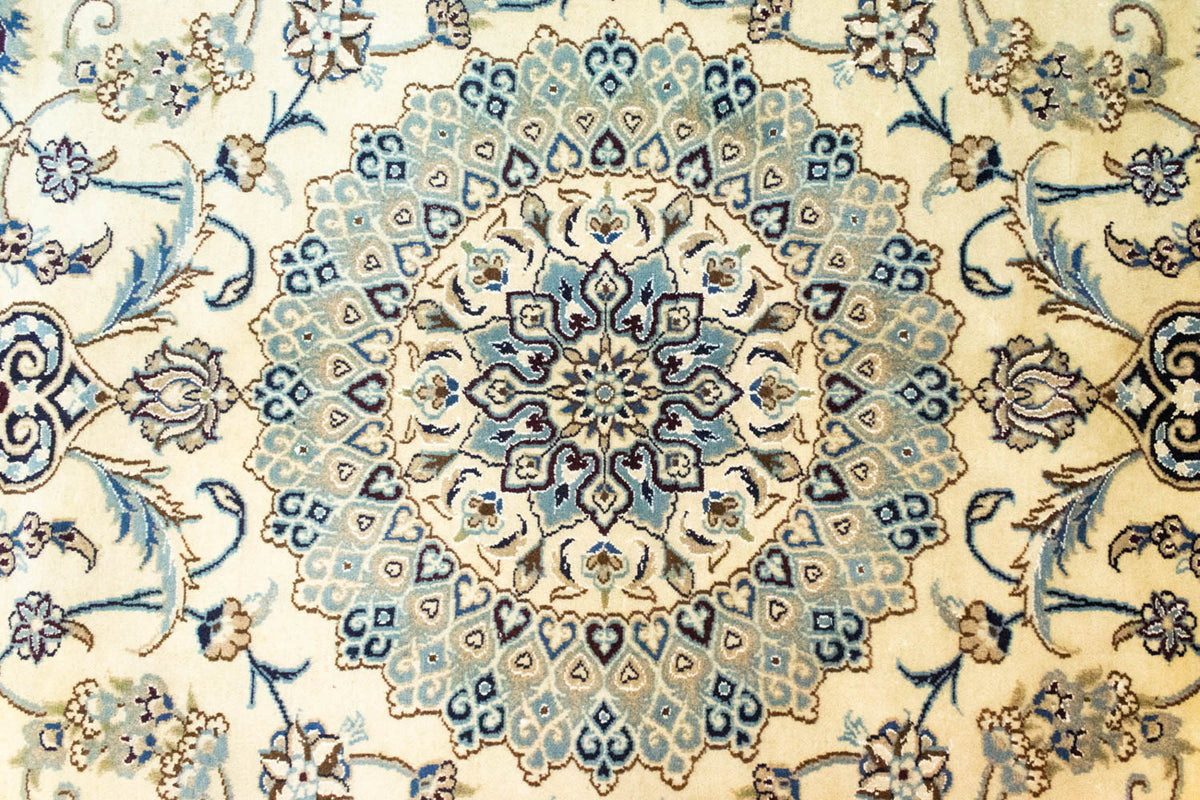 Perser Rug - Nain - 339 x 239 cm - natural white