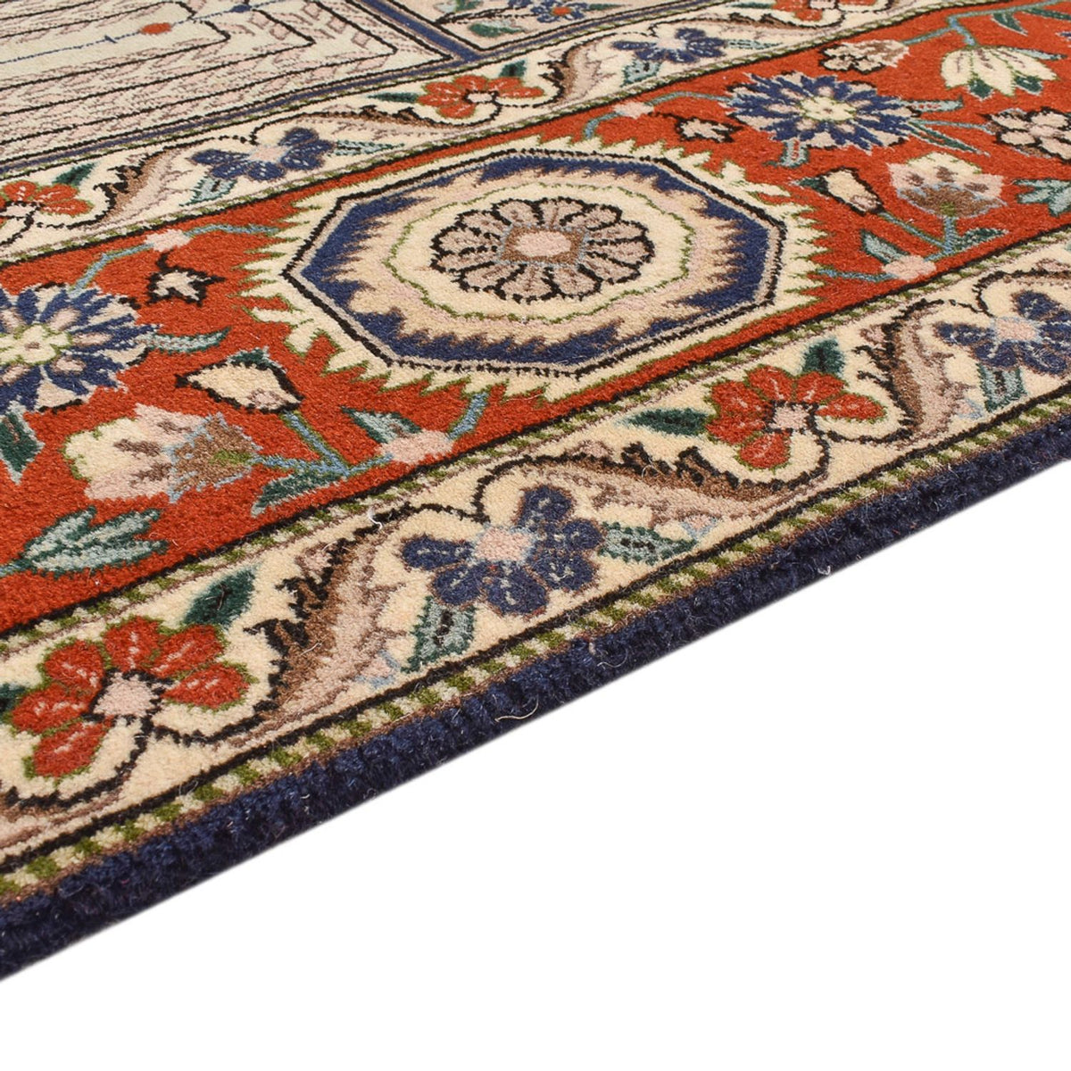 Bakhtiari Rug 181x241cm - Persian Rugs