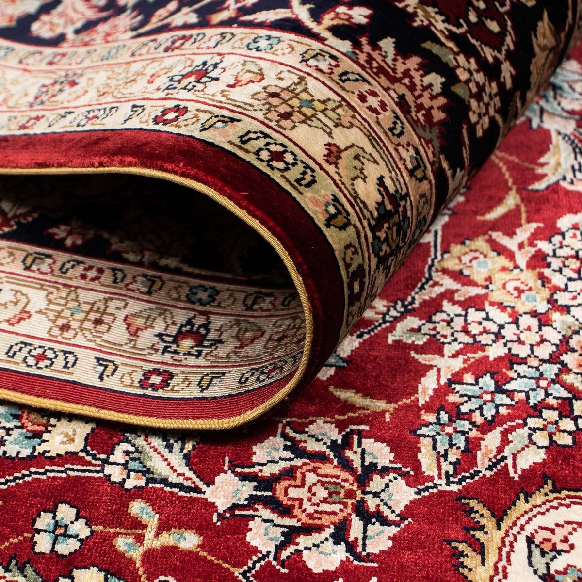 Perser Rug - Ghom - 197 x 133 cm - dark red