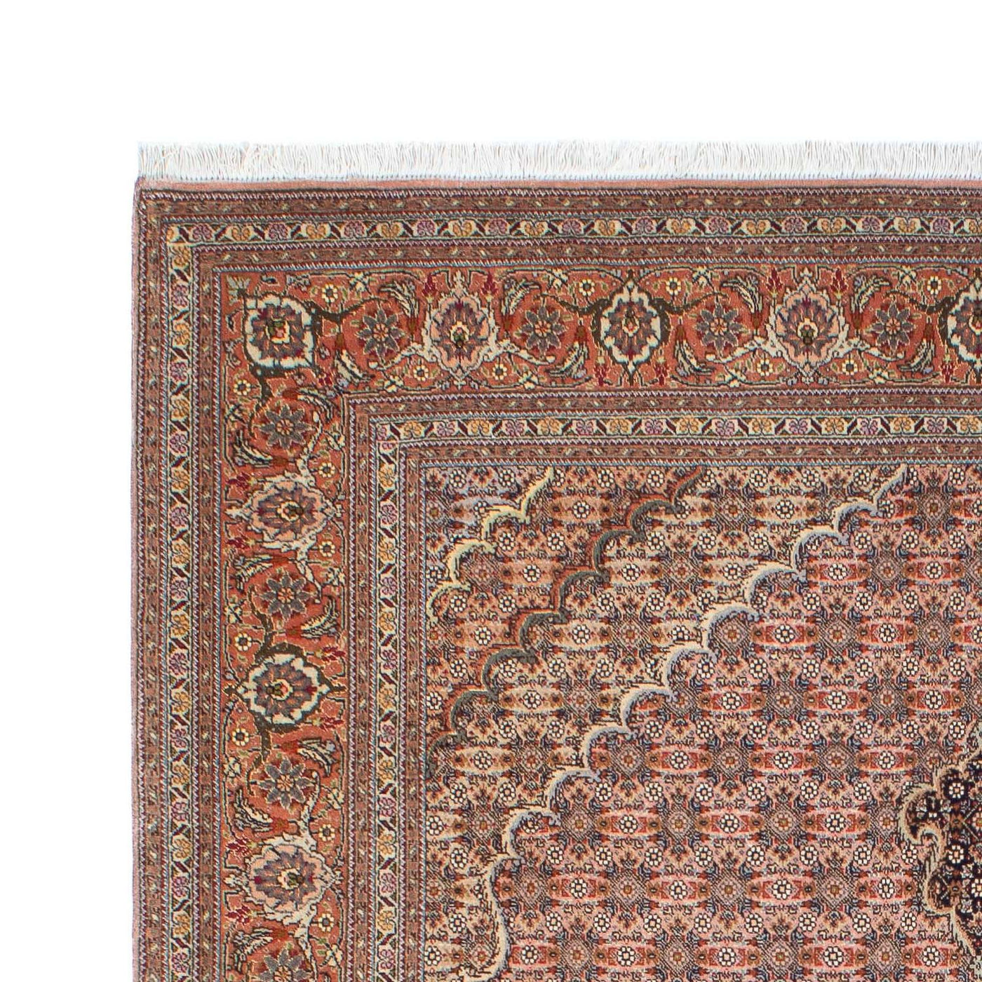Tabriz Rug 204x151cm - Persian Rugs