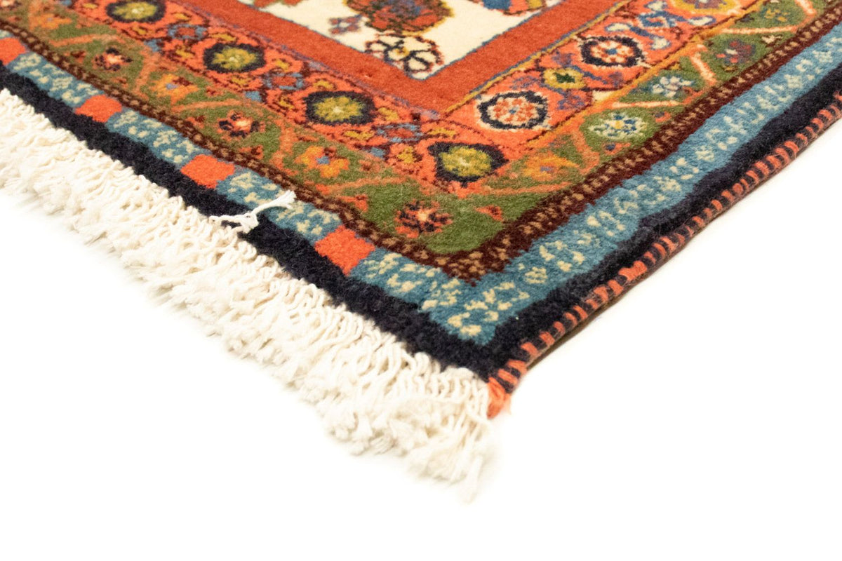 Qashqai Rug 102x133cm - Persian Rugs
