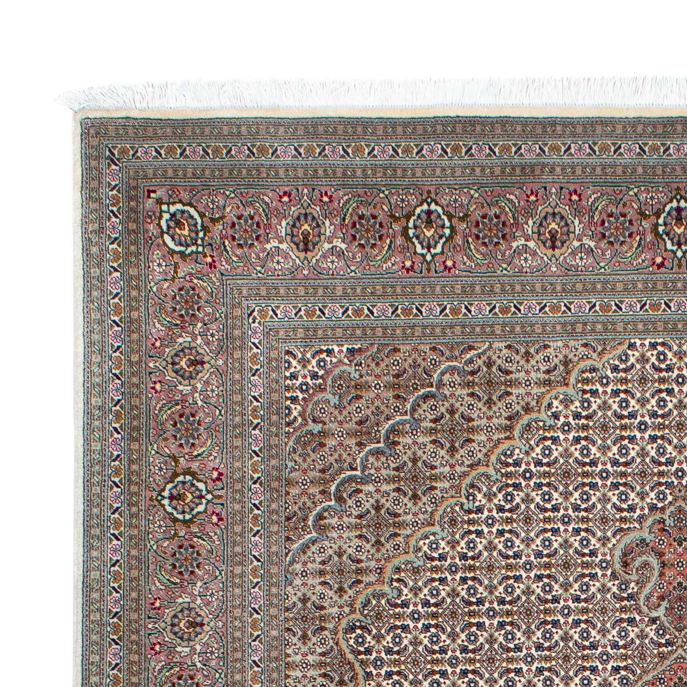 Tabriz Rug 220x153cm - Persian Rugs