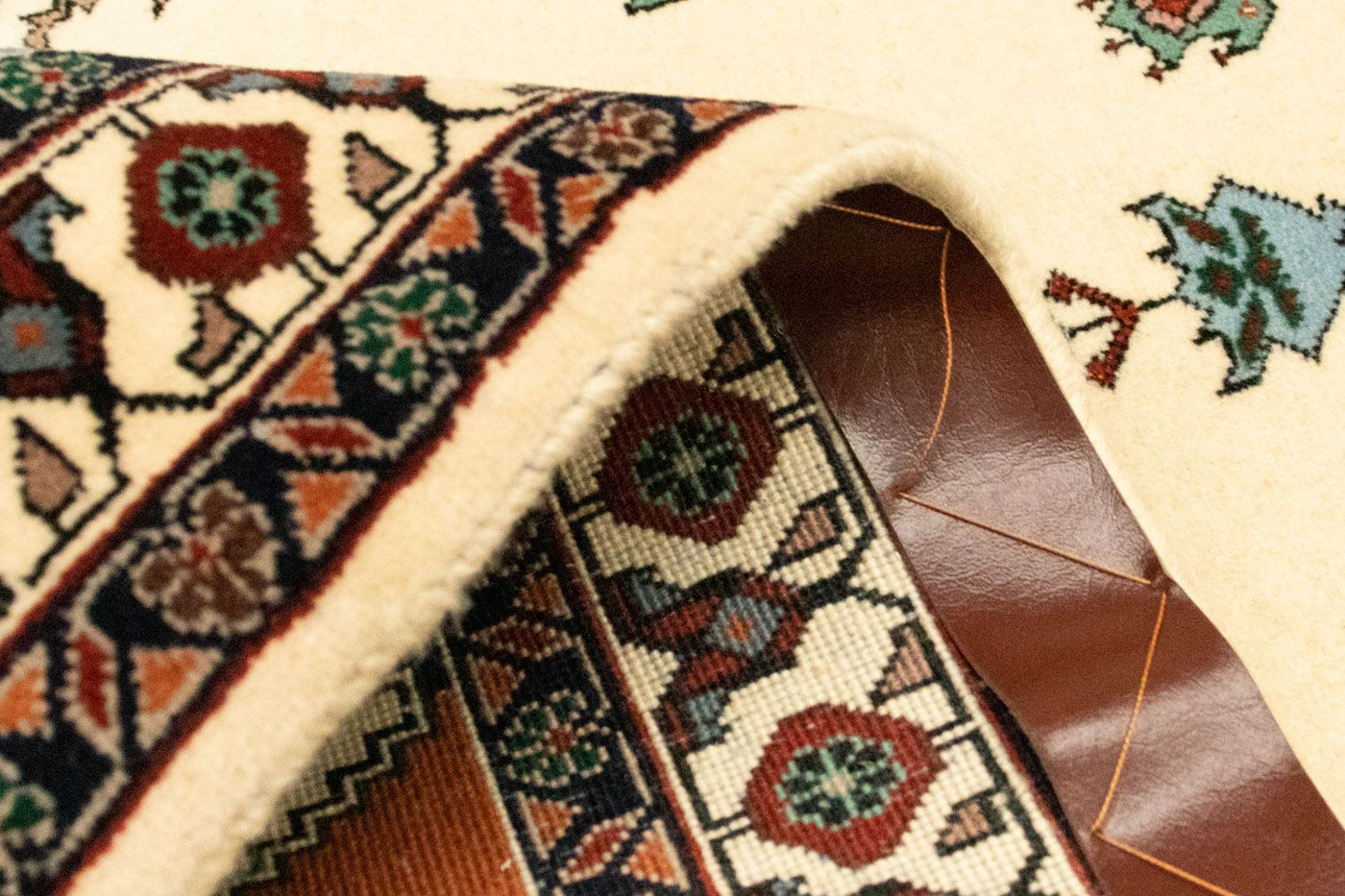Qashqai Rug 121x81cm - Persian Rugs