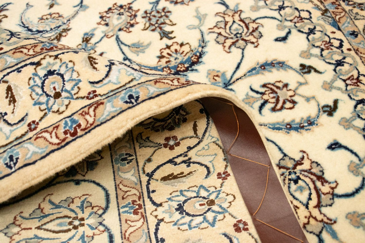 Perser Rug - Nain - Premium - 135 x 102 cm - beige