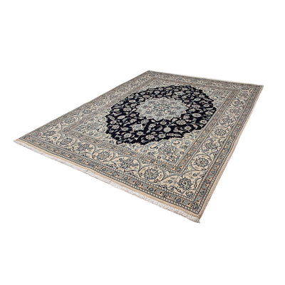 Nain Rug 196x269cm - Persian Rugs
