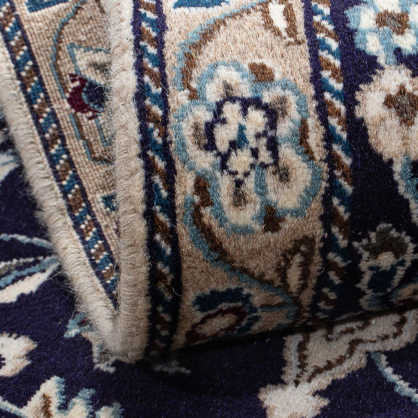 Nain Rug 134x88cm - Persian Rugs