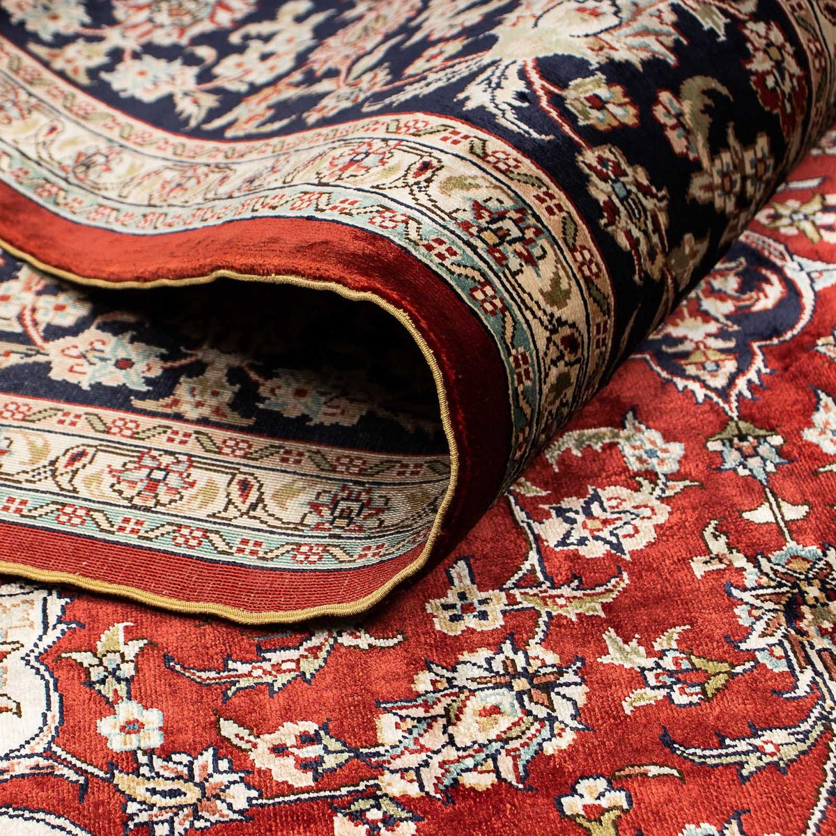 Silk Rug - Chinese Silk - 198 x 137 cm - dark red