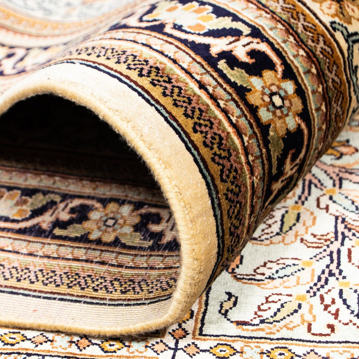 Nepal Rug - 386 x 305 cm - multicolored