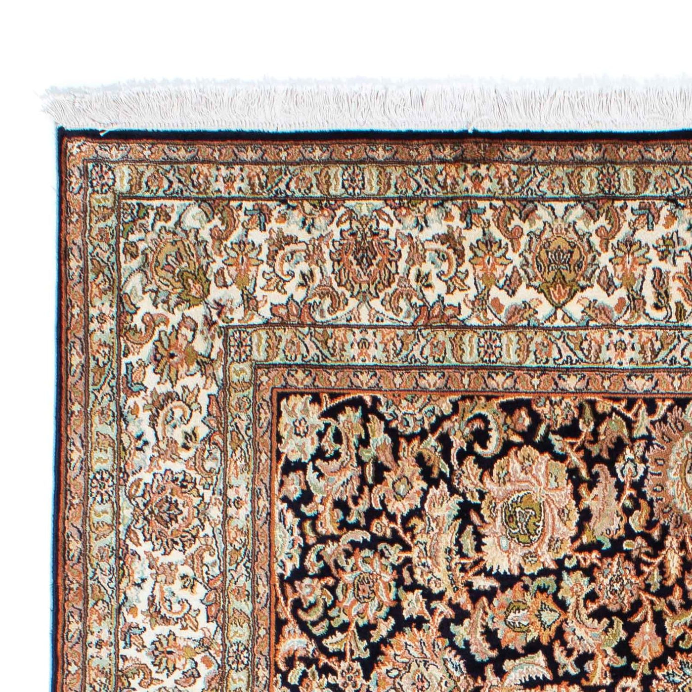 Kaschmar Rug 226x154cm - Persian Rugs