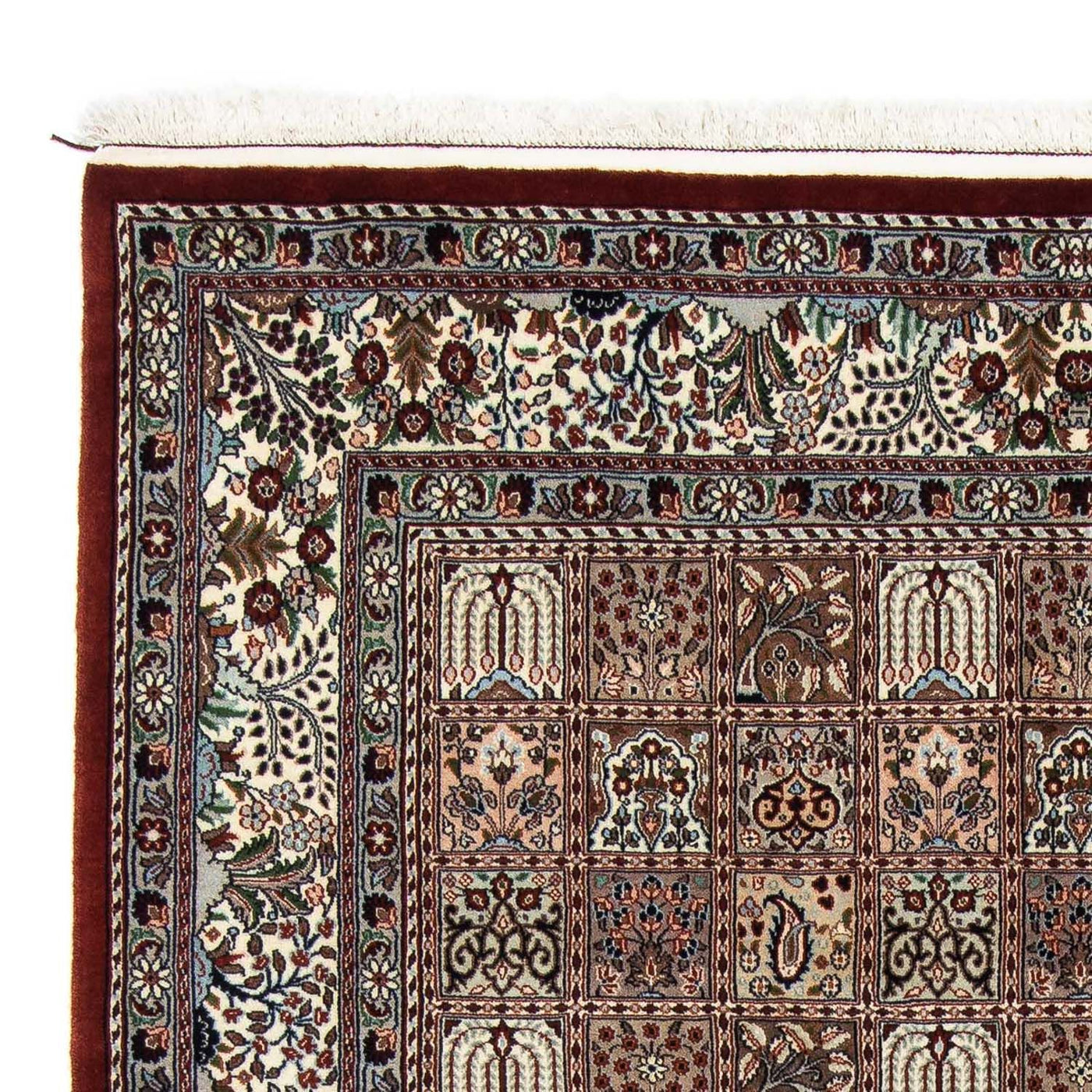 Moud Rug 236x178cm - Persian Rugs