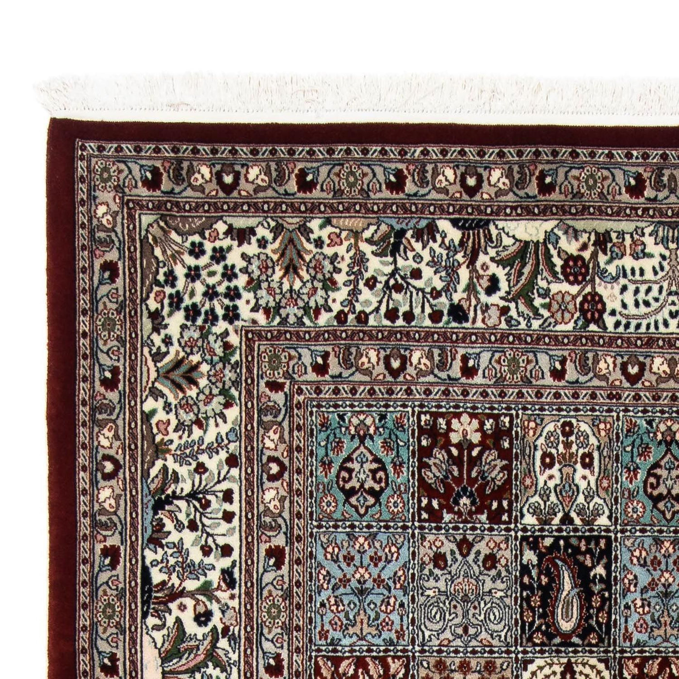 Moud Rug 234x176cm - Persian Rugs
