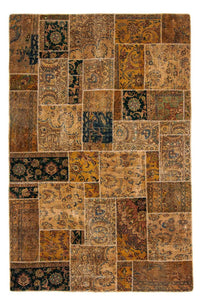 Patchwork Rug - 275 x 182 cm - multicolored