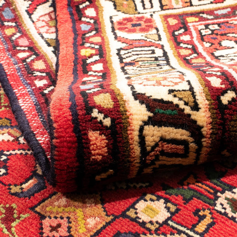 Hosseinabad Rug 144x105cm - Persian Rugs