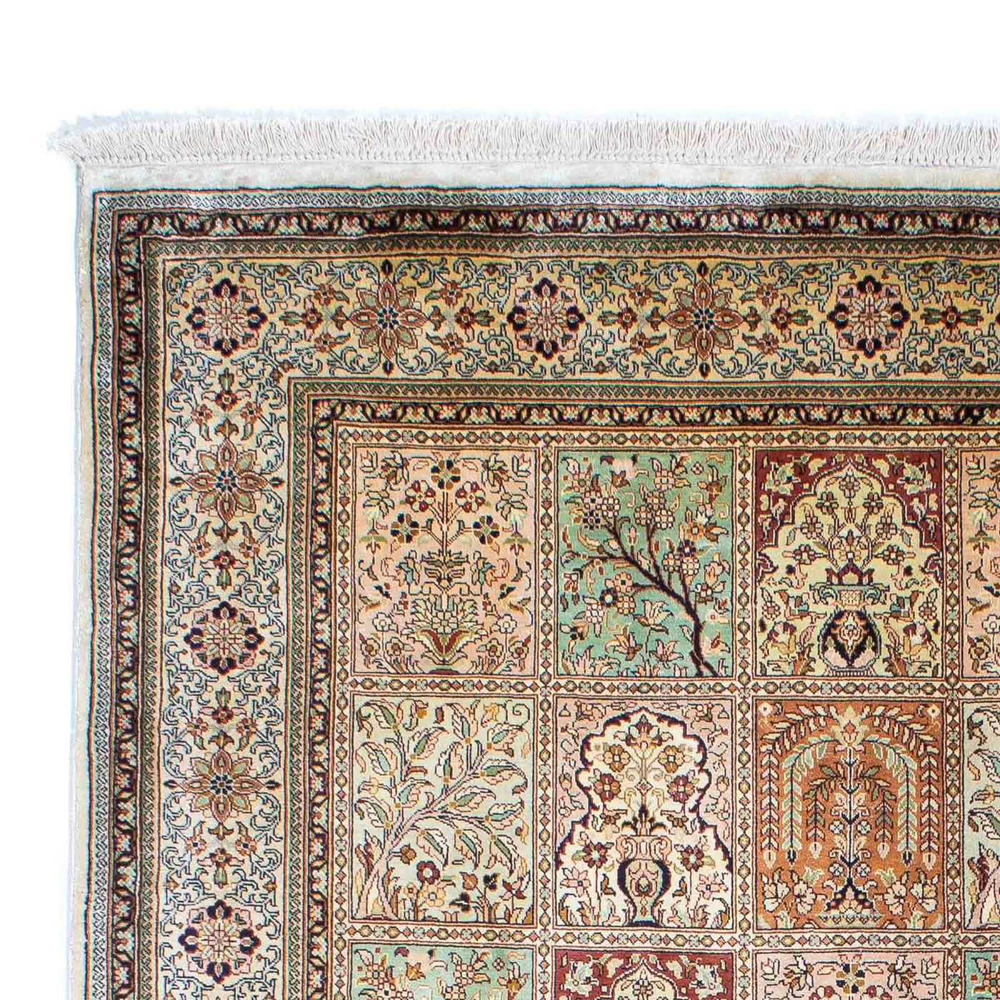 Kaschmar Rug 236x168cm - Persian Rugs