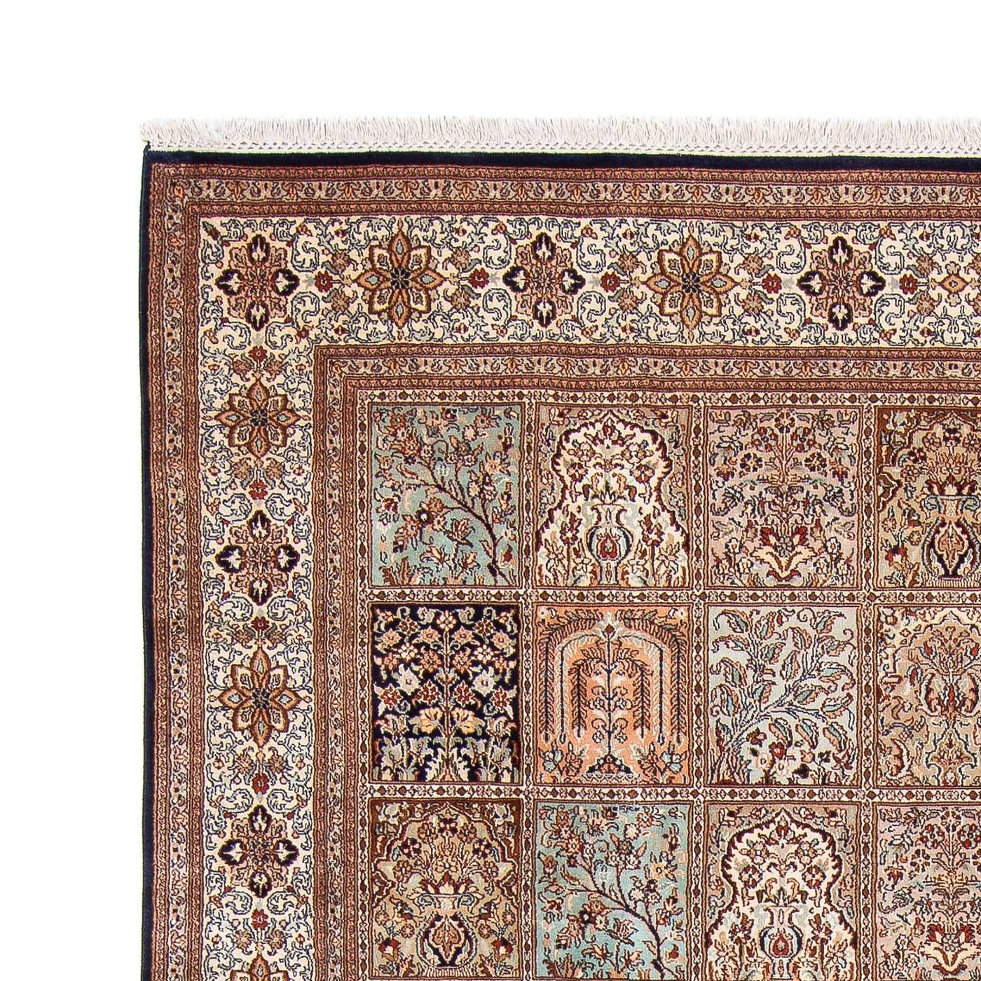 Kashmar Rug 277x184cm - Persian Rugs