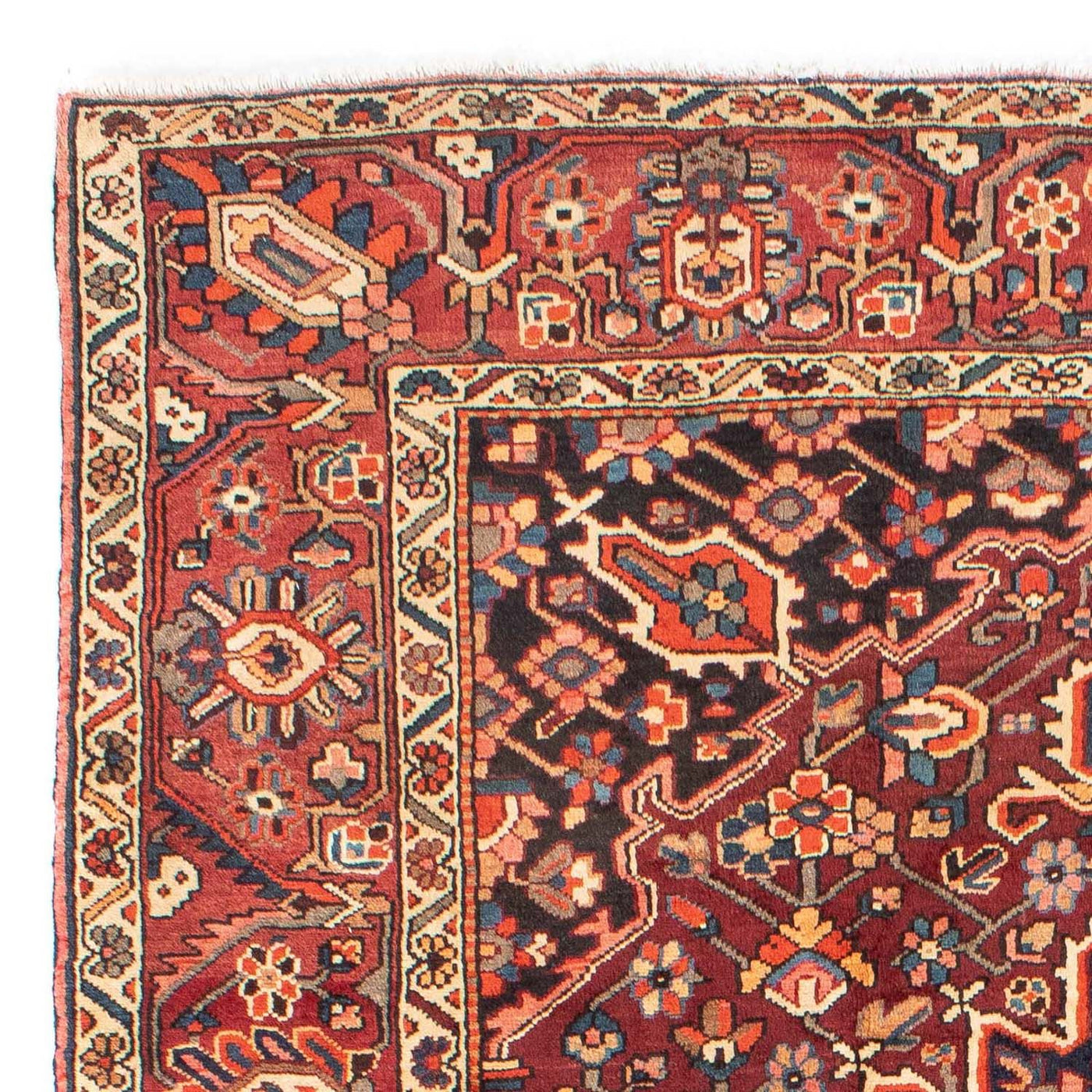 Bakhtiari Rug 279x230cm - Persian Rugs
