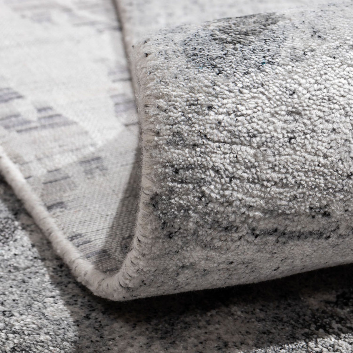 Designer Rug - 300 x 200 cm - silver