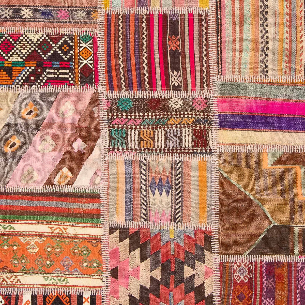 Patchwork Rug - 300 x 216 cm - multicolored