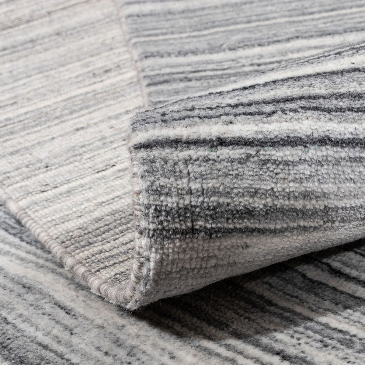 Vintage Rug - 300 x 252 cm - silver