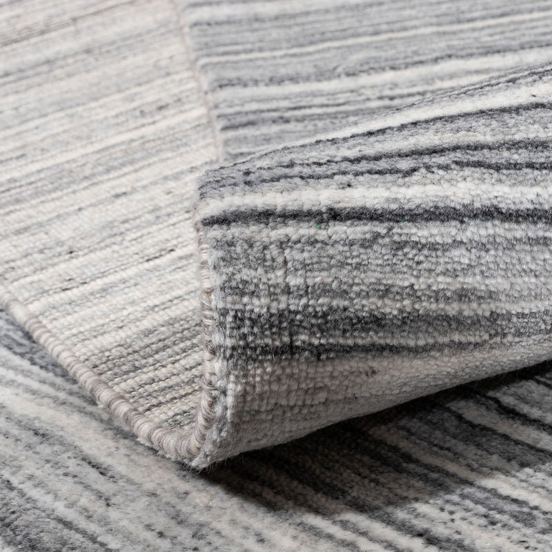 Vintage Rug - 300 x 252 cm - silver